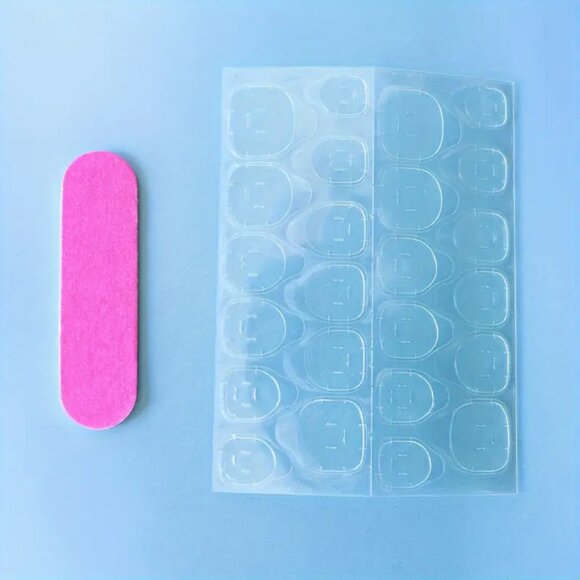 24 Piece Chic, Glossy Burgundy Square Press On Nails - Picture 2 of 4